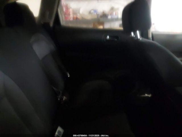 Nissan Rogue Sv Image 6