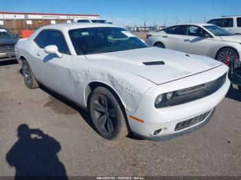  Salvage Dodge Challenger