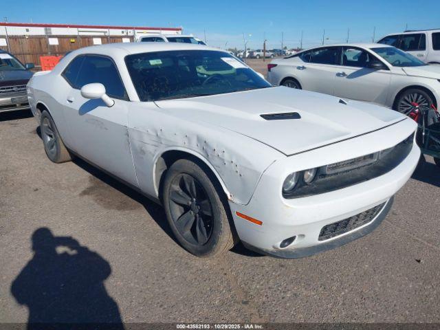  Salvage Dodge Challenger