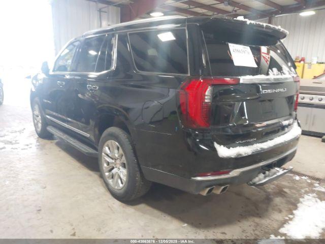 GMC Yukon 4wd Denali Image 3