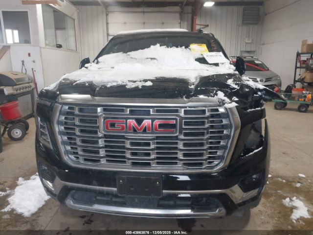 GMC Yukon 4wd Denali Image 11