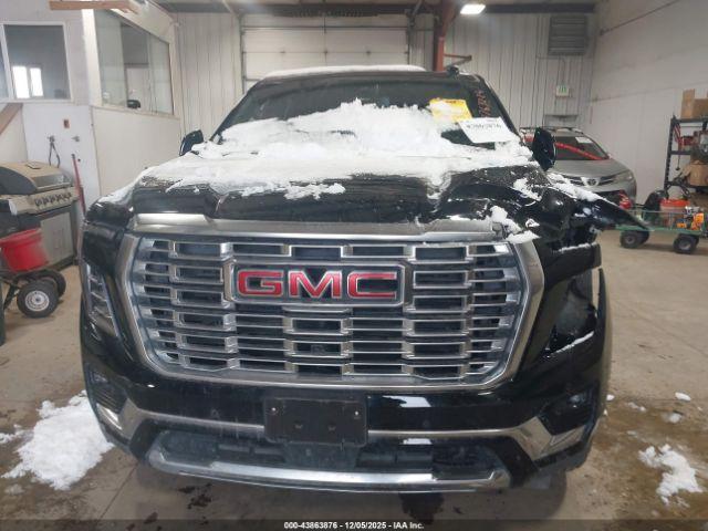 GMC Yukon 4wd Denali Image 11
