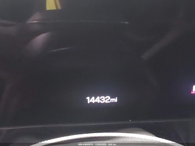 GMC Yukon 4wd Denali Image 10