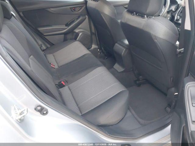 Subaru Impreza 5-door Image 2