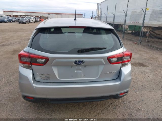 Subaru Impreza 5-door Image 14