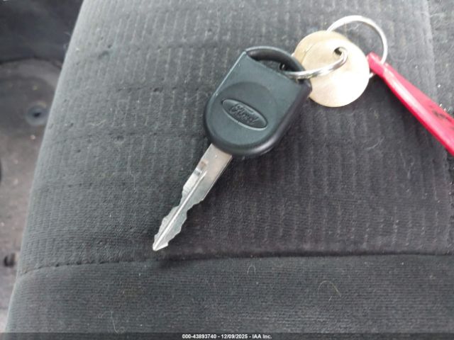 Ford Explorer Xlt Image 3