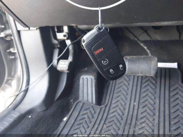 Dodge Journey Sxt Image 3