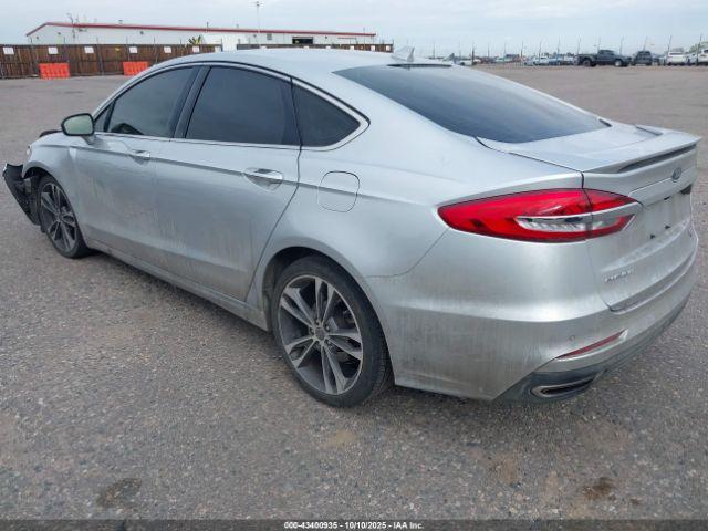 Ford Fusion Titanium Image 11