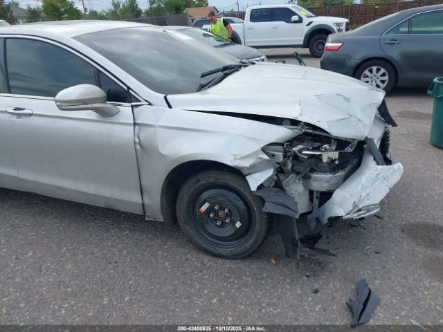 Ford Fusion Titanium Image 16