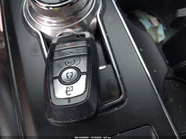 Ford Fusion Titanium Image 2