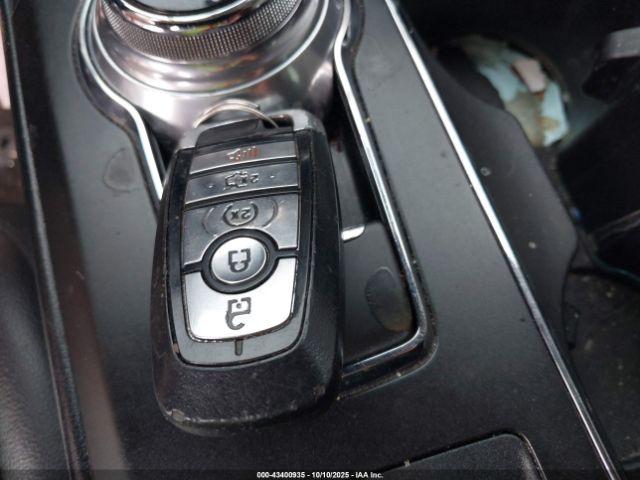 Ford Fusion Titanium Image 2