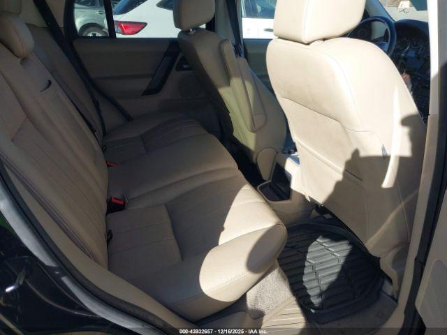 Land Rover LR2 Image 8