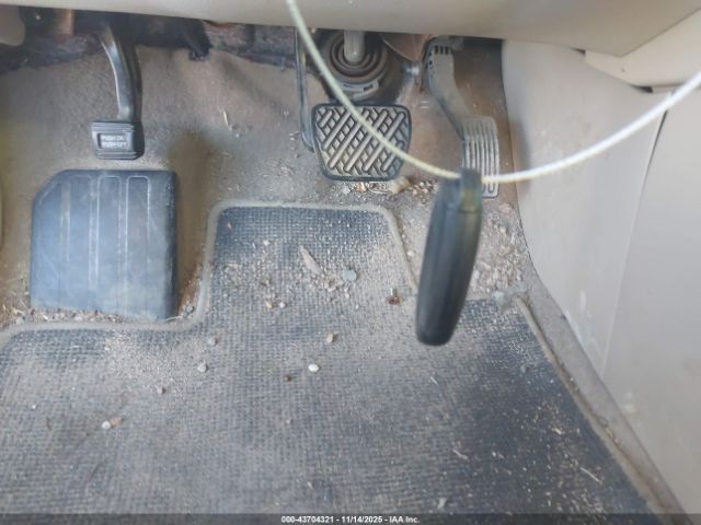 Nissan Pathfinder Sv Image 7