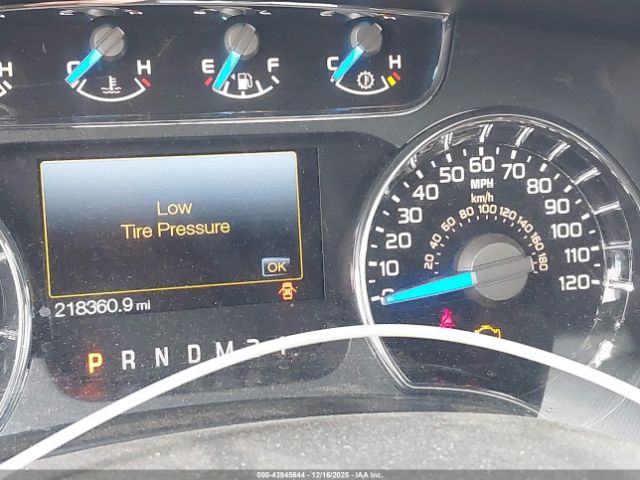 Ford F-150 Limited Image 13