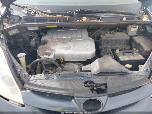 Toyota Sienna Xle Image 7