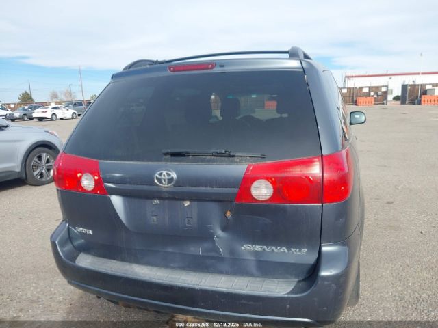 Toyota Sienna Xle Image 14