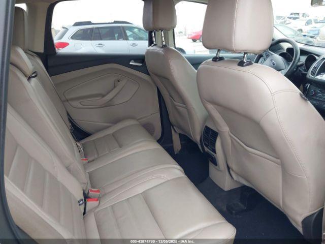 Ford Escape Titanium Image 10