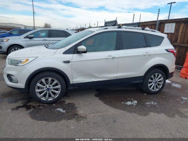 Ford Escape Titanium Image 9