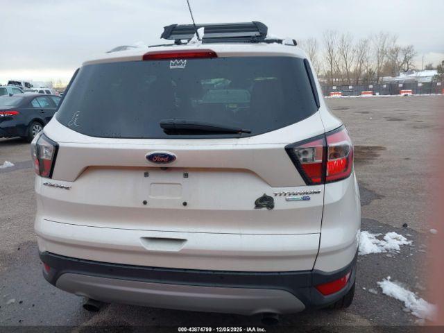 Ford Escape Titanium Image 11