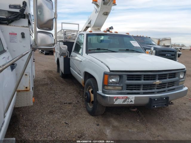 Chevrolet C3500 Chassis Image 1