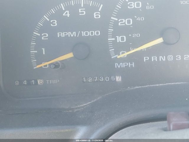 Chevrolet C3500 Chassis Image 5