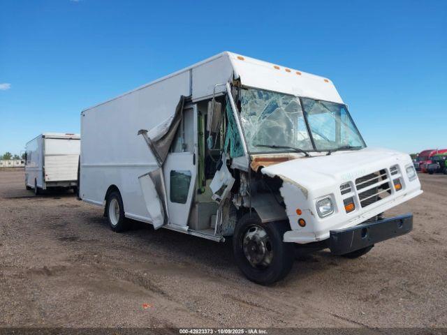  Salvage Freightliner Chassis