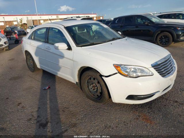  Salvage Chrysler 200