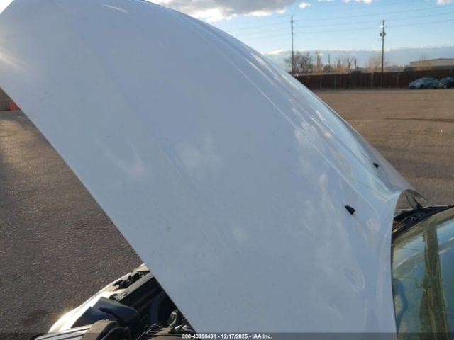 Chrysler 200 Lx Image 7