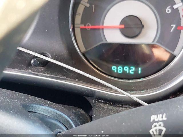 Chrysler 200 Lx Image 8