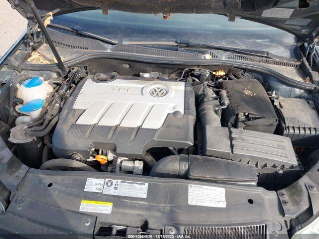 Volkswagen Golf Tdi 4-door Image 7