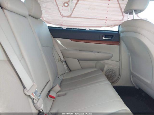 Subaru Outback 2.5i Limited Image 7