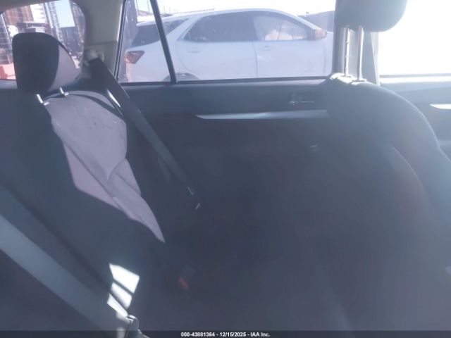 Subaru Outback 2.5i Image 5