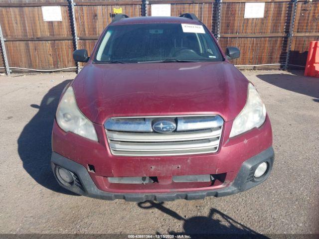 Subaru Outback 2.5i Image 12