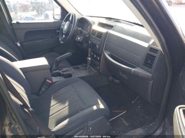 Jeep Liberty Sport Image 7