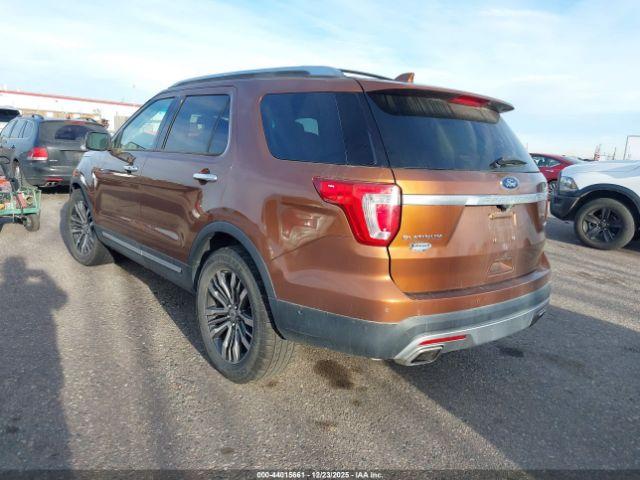 Ford Explorer Platinum Image 2