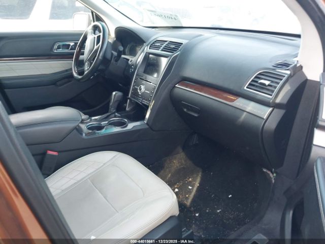 Ford Explorer Platinum Image 15