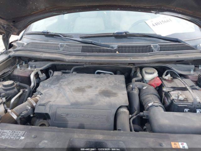 Ford Explorer Platinum Image 8