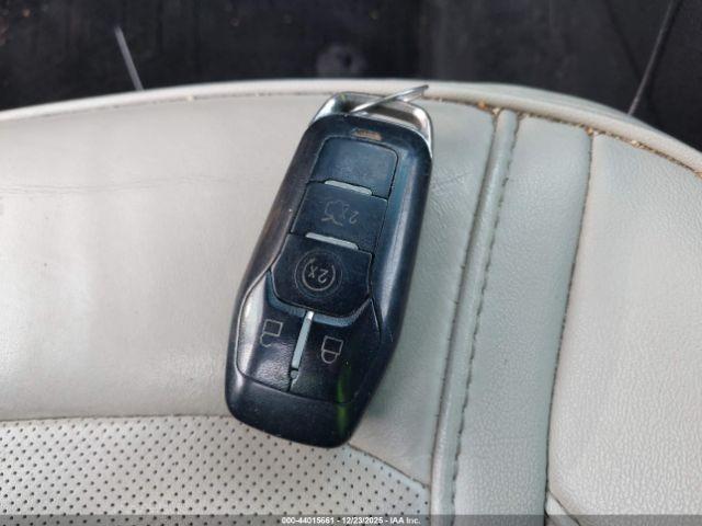 Ford Explorer Platinum Image 16