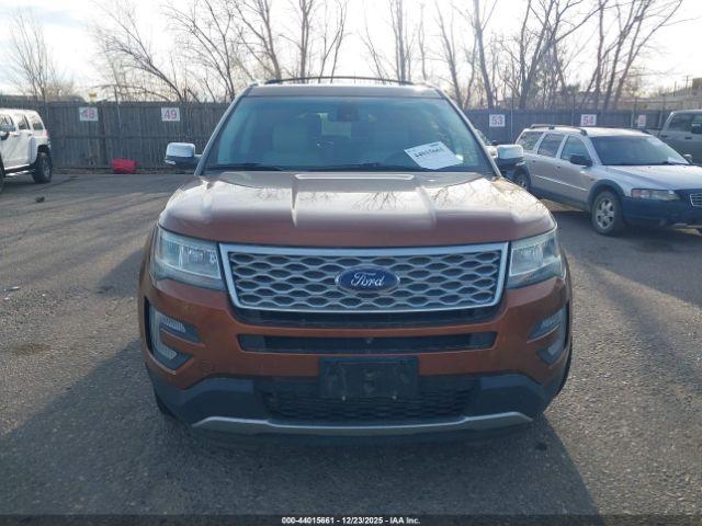 Ford Explorer Platinum Image 11