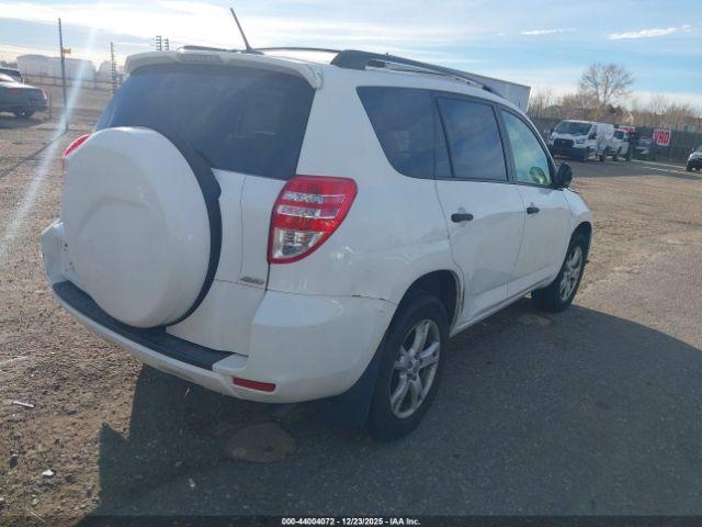 Toyota RAV4 Base V6 Image 7