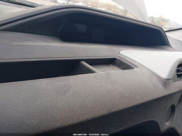 Toyota Prius c Two Image 4