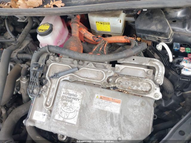 Toyota Prius c Two Image 9