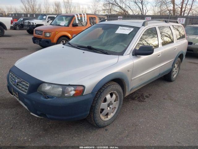 Volvo XC70 2.5t Image 9