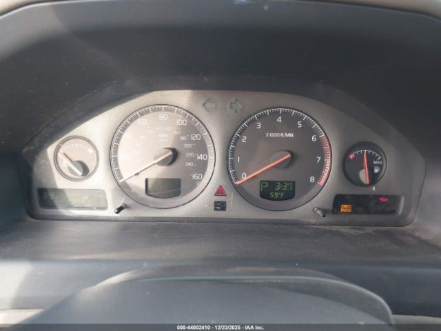 Volvo XC70 2.5t Image 11