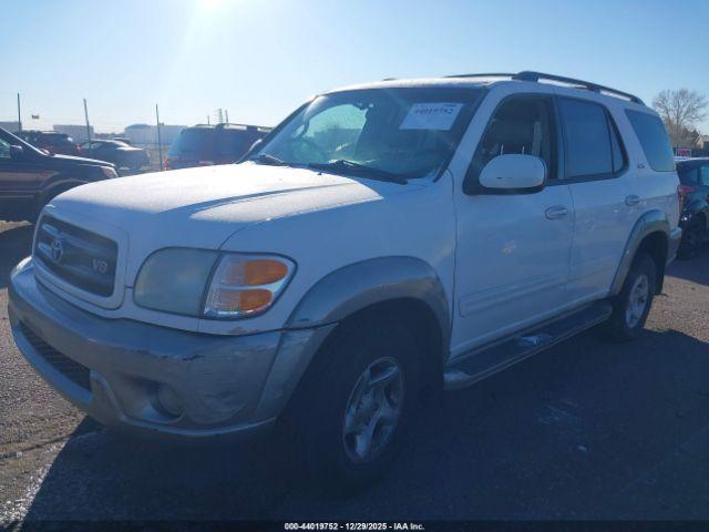 Toyota Sequoia Sr5 V8 Image 11