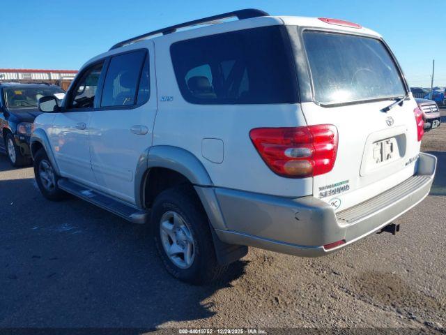 Toyota Sequoia Sr5 V8 Image 3