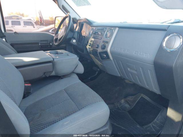 Ford F-250 Xlt Image 6