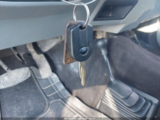 Ford F-250 Xlt Image 15