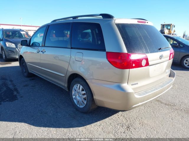 Toyota Sienna Le Image 7