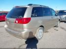 Toyota Sienna Le Image 2